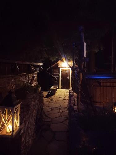 Roubenka Pod Lesem in Český Jiřetín