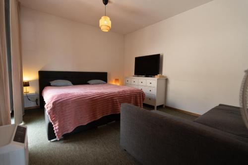 Design Penthouse Rooftop Loft, 190sq, 5 Beds, 2 Panorama Terrace, 1min to Main Station- 5min to City, Basilea (foto 10)