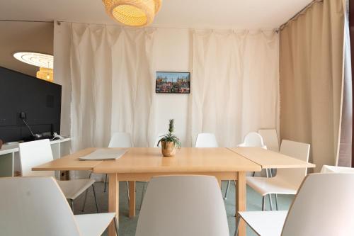 Design Penthouse Rooftop Loft, 190sq, 5 Beds, 2 Panorama Terrace, 1min to Main Station- 5min to City, Basilea (foto 3)