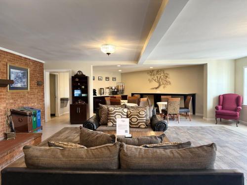 Governor House Inn Arlington/Falls Church – Falls Church, VA