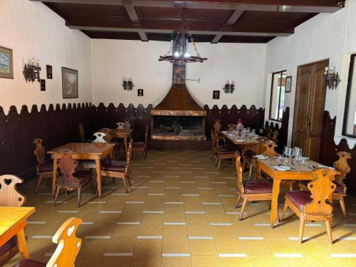 Pub/Lounge, Club Social Angol in Angol