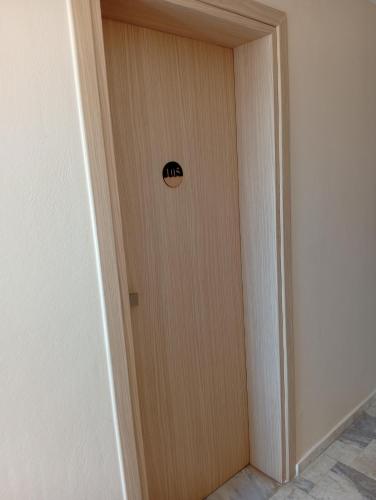 Single Room image 2
