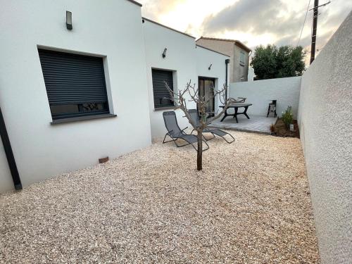 Instant Janin - Logement T3 climatise plain pied avec jardin near Basalte