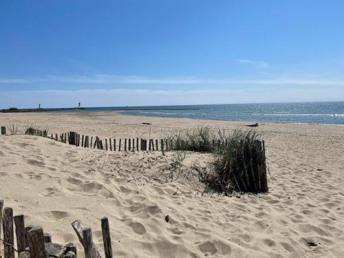 Instant Janin - Logement T3 climatise plain pied avec jardin near Basalte