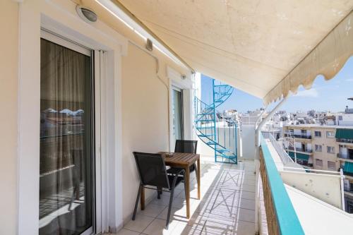 Apartment with a private rooftop, Pireo (foto 10)