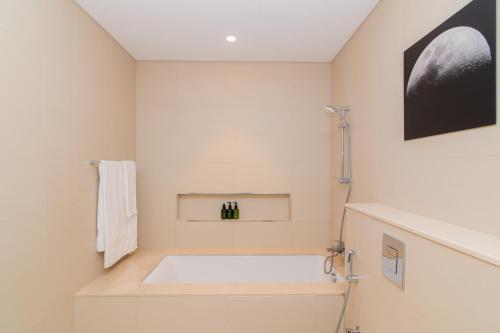 Elite Escape Holiday Home - 1 BHK Getaway with Dubai Mall Access - 3310, Dubai (Foto 7)