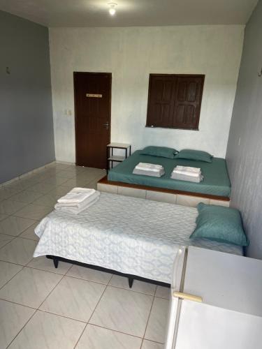 1 king bed, 1 double bed, 1 twin bed