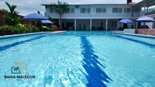 Hotel Y Piscina Malecon in Acacias