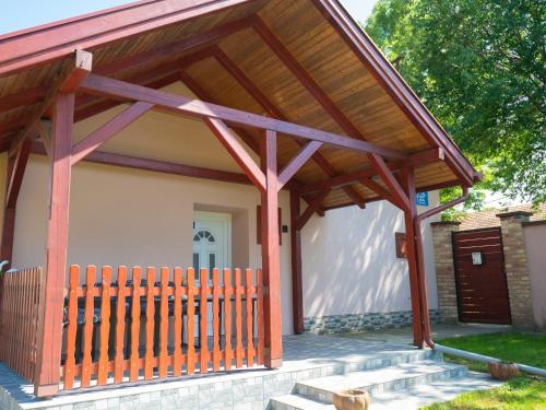 Kuća NP (Kuca NP) in Bačka Topola