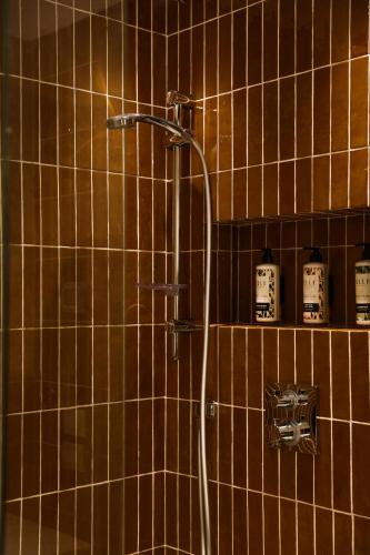 The Red - a GiGi Residence