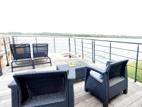 Skats, Houseboat SeeSea Mazury - Domek na wodzie Bogaczewo, Giżycko (Houseboat SeeSea Mazury - Domek na wodzie Bogaczewo, Gizycko) in Bogaczewo