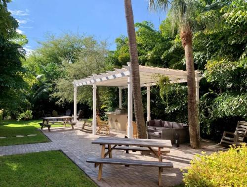 Buttercup - 3bd-3ba - Sleep 7 on Quiet Street - image 12