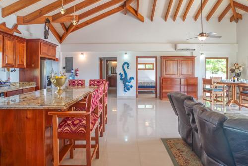 Instalaciones, Marly's Place in Maya Beach