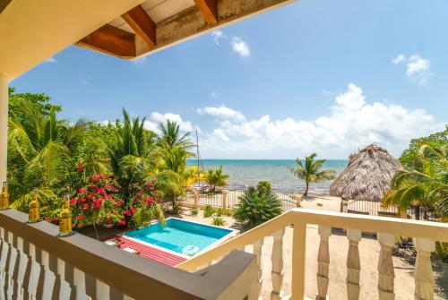 playa, Marly's Place in Maya Beach