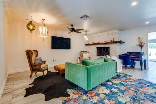 Iconic Vegas Villa : Heated Pool| Movie Room, Las Vegas