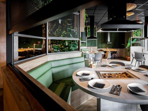 Nice villa with sauna whirlpool & steam shower - image 8