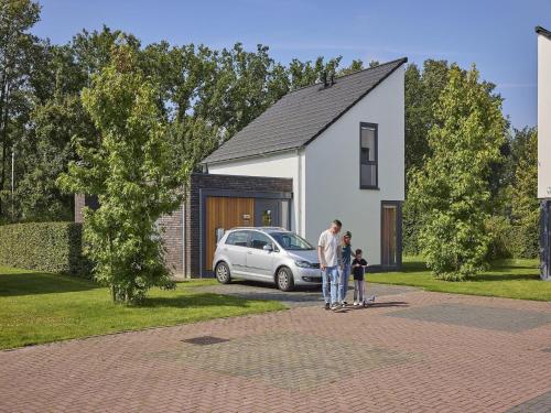 Bungalow in Limburg with Gourmet Kitchen