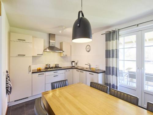 Beautiful child-friendly villa located in Limburg - image 9