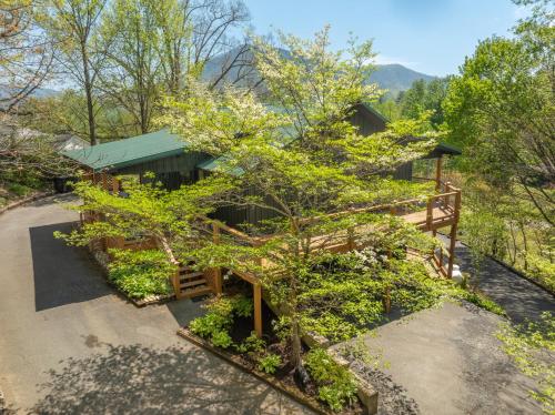 Moonshine Meadows in Wears Valley (TN)