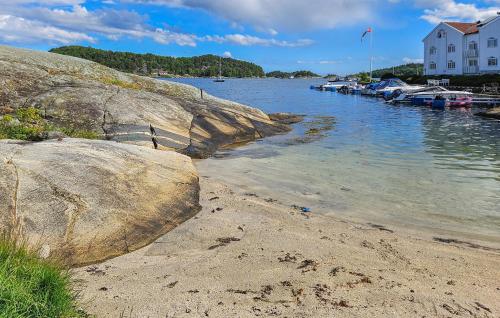 Hotelli välisilme, Stunning Apartment In Lillesand With Wifi in Lillesand
