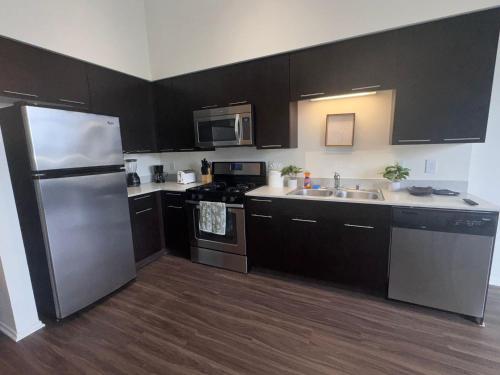 Awesome Loft at Hollywood FREE Parking in Los Angeles, USA