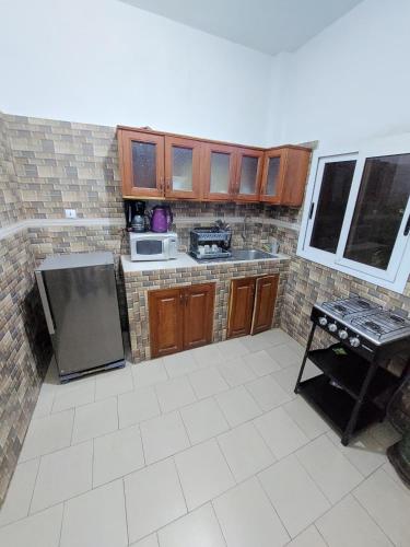 One-Bedroom Apartment image 5