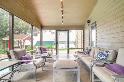 On-Site Boat Dock Queenstown Home with Pool and Yard! in Grasonville (MD)