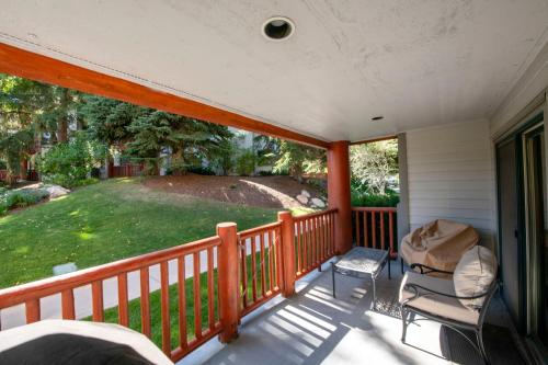 Summertime Fun! Pool, Hot Tub, Pickleball and More - Snowflower Slopeside Cant Be Beat!