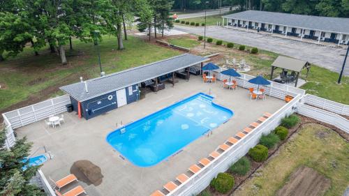 . Starlite Resort