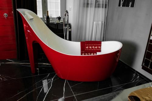 Suite Tacco 12 Luxury Romantic Suite 3 min Metro, Rzym