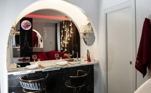 Suite Tacco 12 Luxury Romantic Suite 3 min Metro, Rzym (zdjęcie 10)