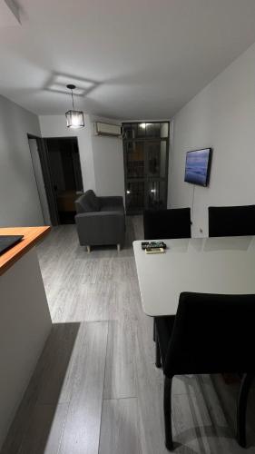 Departamento En Pleno Centro - Cerca De Todo