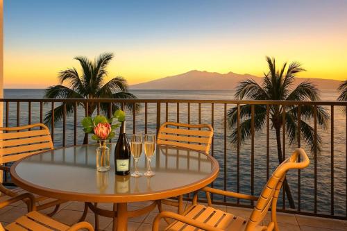 KBM Resorts FREE CAR Valley Isle Resort Oceanfront 5th Floor 2-Bedroom Condo with Stunning views VIR