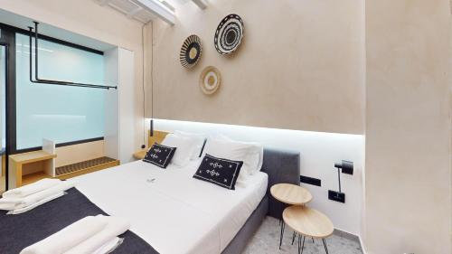 King Suite with Spa Bath image 2