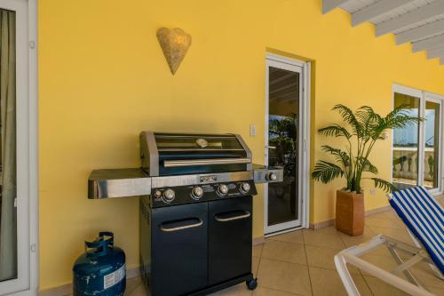 5BR Villa Vista with Exclusive Pool by Bocobay - image 5