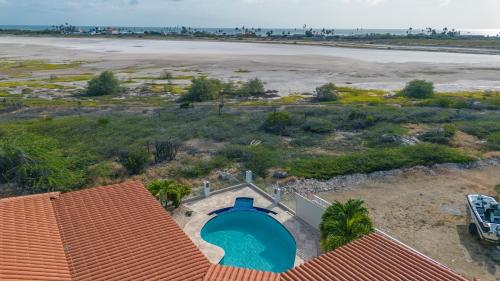 5BR Villa Vista with Exclusive Pool by Bocobay - image 4