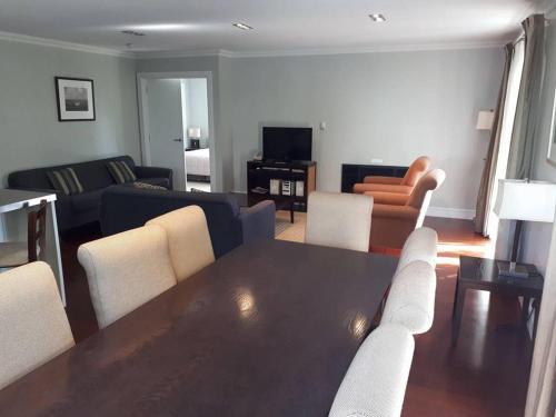 Blue Penguin - Russell Cottages Collection 2-4 Bedroom - Russell