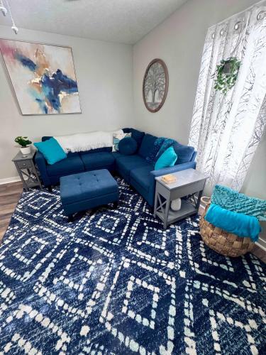 Comfy 2BR 1BA Apt in Nederland (Texas)