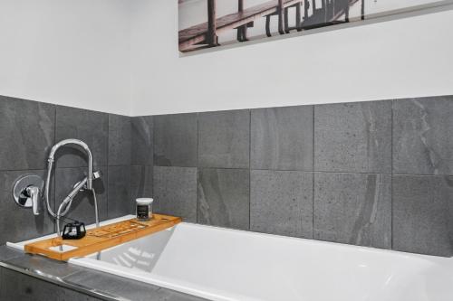 Timber Mill House - 2 Bedroom House in Midway Point