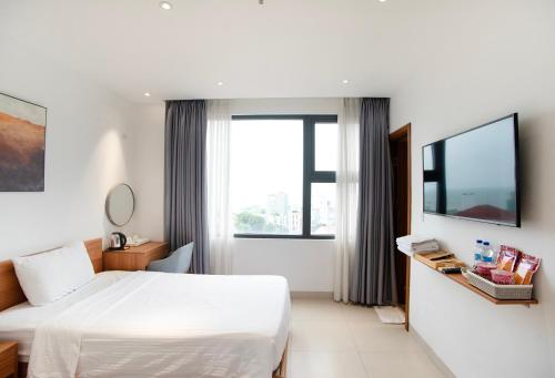 1 double bed, 1 twin bed
