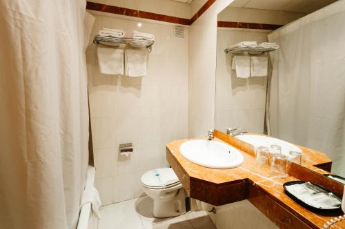 Hotel Travessera Located in Gràcia, Hotel Travessera is a perfect starting point from which to explore Barcelona. Featuring a complete list of amenities, guests will find their stay at the property a comfortable one.