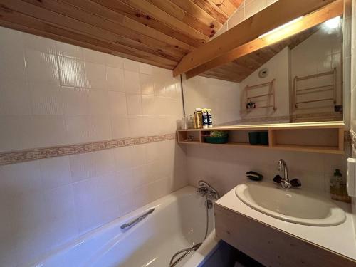 Appartement familial à Méribel, proche pistes - FR-1-355-273 (Appartement familial a Meribel, proche pistes - FR-1-355-273) in Meribel