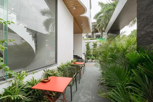 Panda Garden Hotel and Apartment near Binh Quoi Village