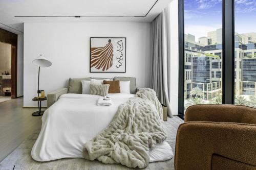 New 2BR with Private Jacuzzi in City Centre - image 12