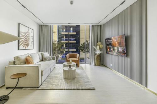 New 2BR with Private Jacuzzi in City Centre, Dubaj