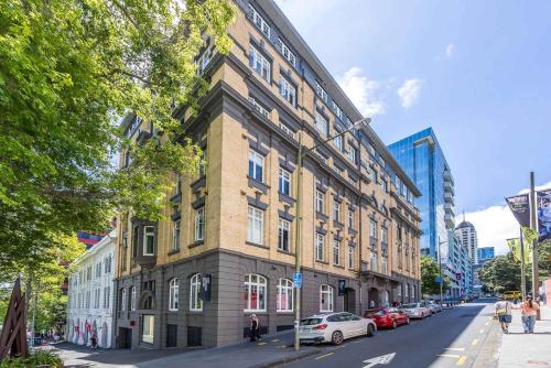 Central Apt with Art Gallery Views and FREE Parking, Auckland (photo 6)