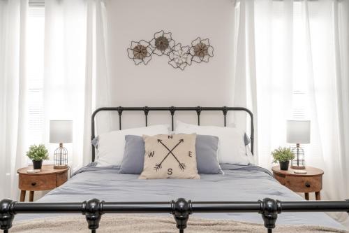 Historic Ludlow Apt B – khách sạn tại West End