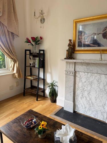 London 2 bed apartment Charlton SE7, Londýn