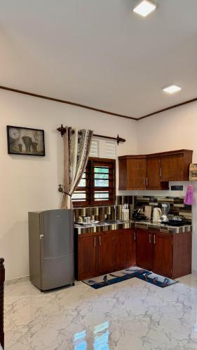 Mendis Villa - image 5