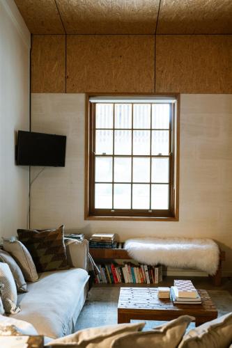 Tea Tree - Private Retreat with Outdoor Bath, Robe (photo 9)